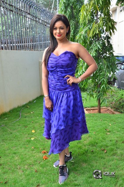 Pooja-Kumar-At-PSV-Garuda-Vega-Movie-Teaser-Launch